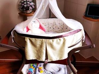     - Fisher-Price Zen Collection Gliding Bassinet,    ,       ,  