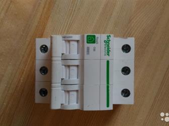    ,   Schneider Electric Resi9 3  50 A,    760,    400,       