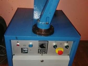        F525      ,    ,    ,     
