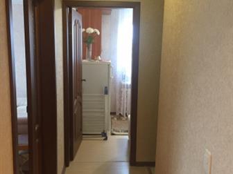 Продаю квартиру индивидуальной планировки на 4 этаже в новом кирпичном доме,  Дом расположен в районе магазина Глобус, рядом остановки общественного транспорта, в Кирове