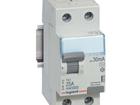 ��� Legrand 25A