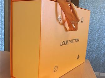      Louis Vuitton 67976809  