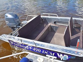      () Wyatboat-490 DCM Pro 68413305  