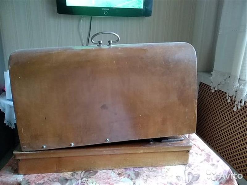 Швейная машинка LADA 121 купить за 1000 р. в Москве из рук в руки, цена ...