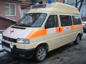 Volkswagen Transporter   -- 