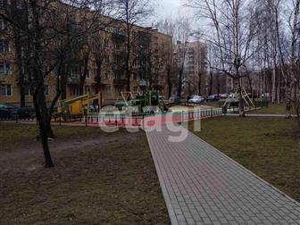 ��������� ������������� �������� ( ������� �� 2 ��������) �� 3 ����� � ���� 1966 �,  � (���������) ,  ������� �������������: 13,9 � 15,8 ��, �,  ����� 7 ��, �,  � �����-����������