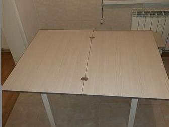Продам стол и 3 стула, В использовании пару месяцев, Продаю в связи с переездом, в Туле