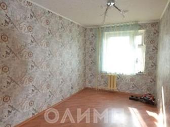 В продаже светлая, просторная квартира, окна - на разные стороны, удобная планировка, большая лоджия, счетчики воды, газа,  В квартире сделан косметический ремонт, в Вологде