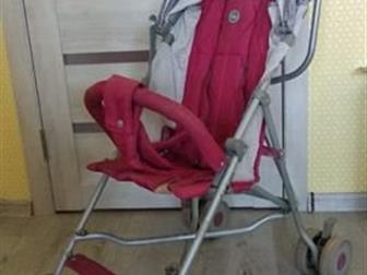 Продается коляска-трость Happy Baby в хорошем состоянии,  Регулируется спинка в двух положениях, имеется козырёк,  Трость складывается, также есть фиксация задних в Воронеже